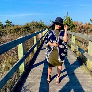 Meet your Posher, Lesly